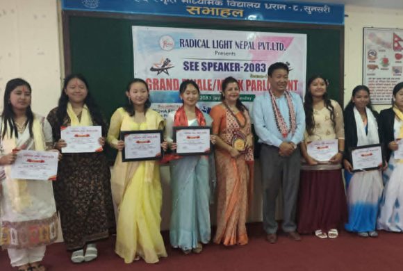 लोकतन्त्रको अभ्यास गर्दै विद्यार्थीले गरे शिक्षा नीतिमाथि बहस