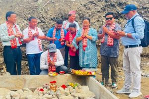 धरान ५ स्थित १ करोड १ लाखमा हिमाली माविको ४ कोठे भवन निर्माण,बेघाले गरे शिलान्यास